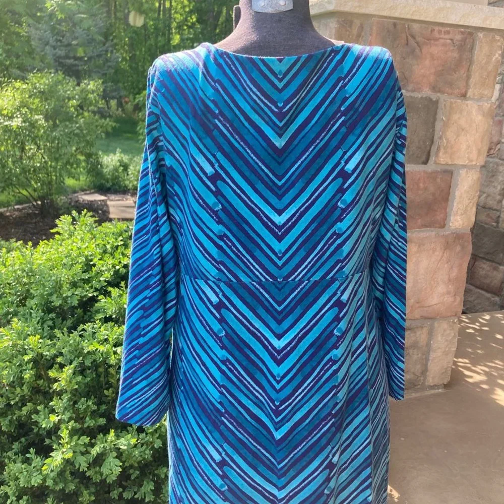 Tommy Bahama V-Neck Long-Sleeve Dress Size Large